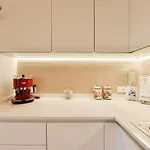 Max Kitehouse Stagnone *